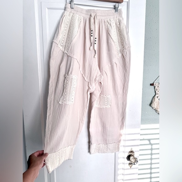 POL Cream Cropped Pants with Crochet Accents - Picture 1 of 7